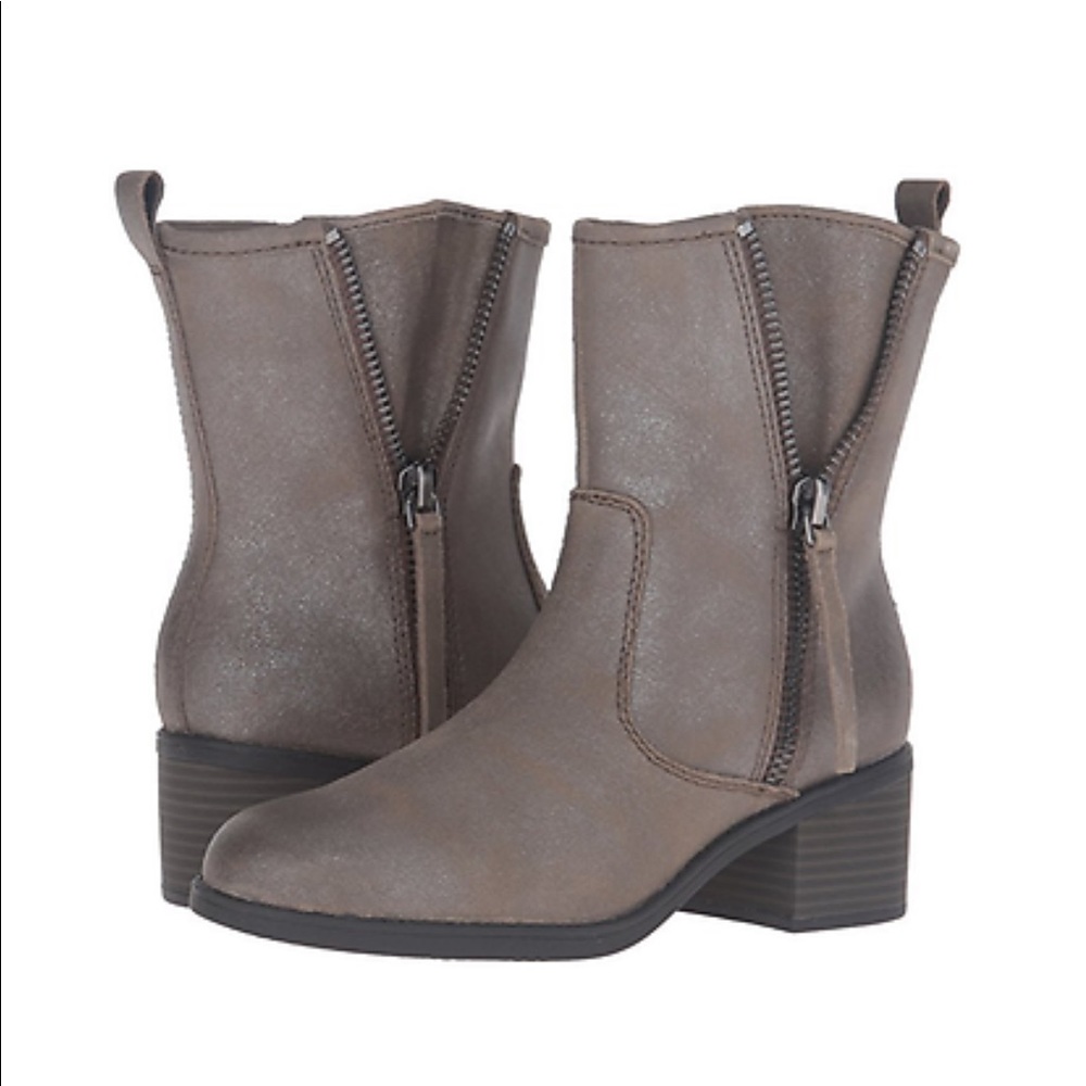 Clarks boots
